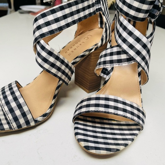 New LC Lauren Conrad Black and White Heeled Sandals - Picture 4 of 8